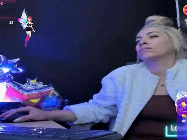 viktoria-davis viktoria-davis