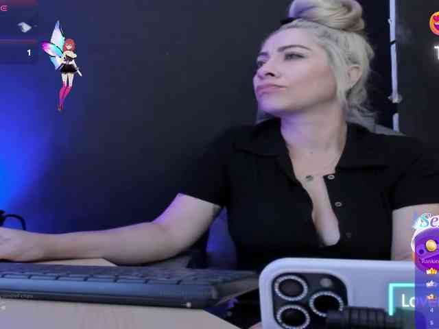 viktoria-davis viktoria-davis