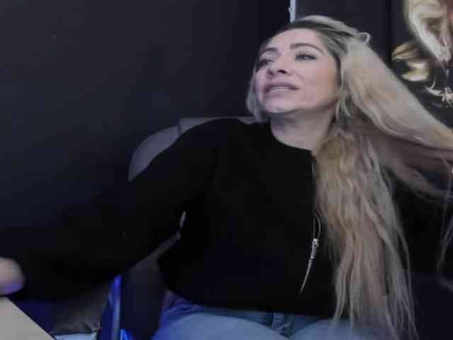 viktoria-davis webcam