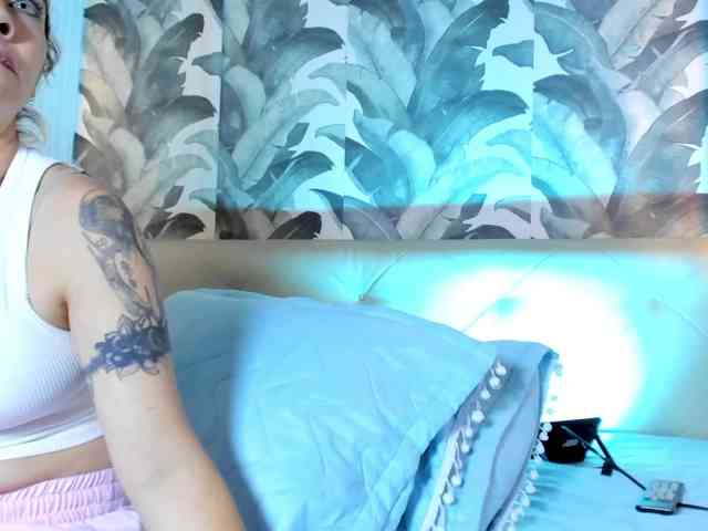 viktoria-davis webcam