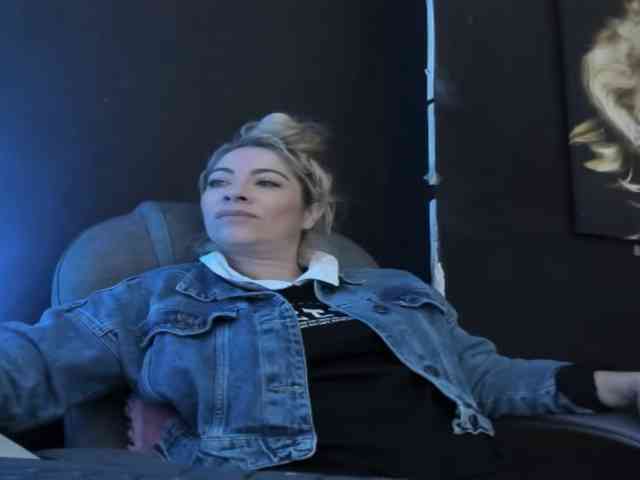 viktoria-davis webcam