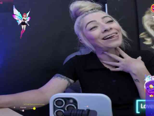 viktoria-davis viktoria-davis