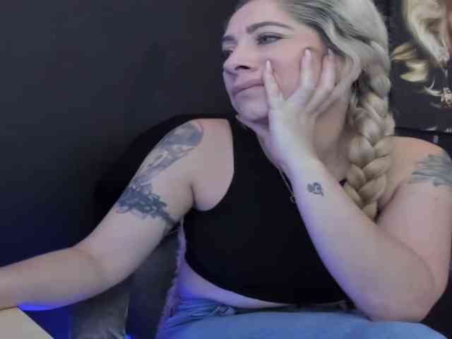 viktoria-davis webcam