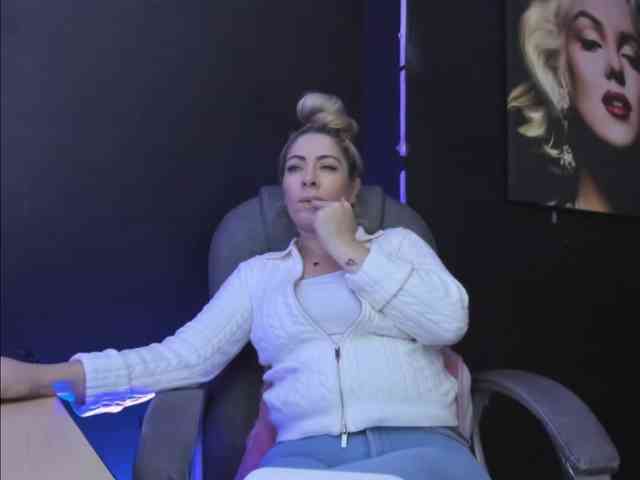 viktoria-davis webcam