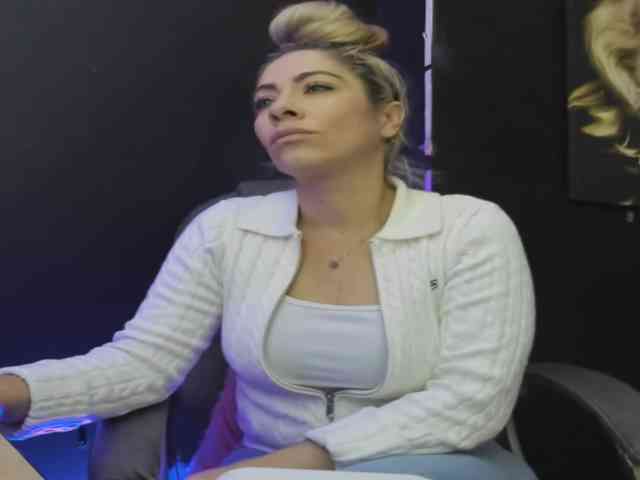 viktoria-davis webcam