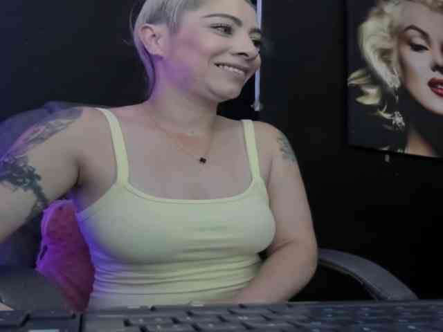 viktoria-davis webcam