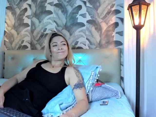 viktoria-davis webcam