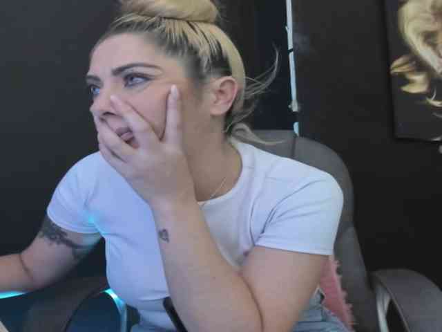 viktoria-davis webcam