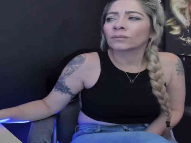 viktoria-davis webcam