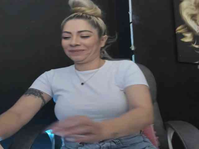 viktoria-davis webcam