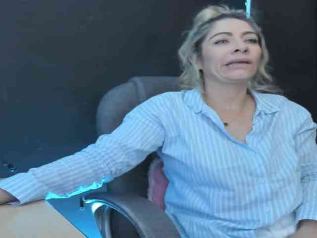 viktoria-davis webcam