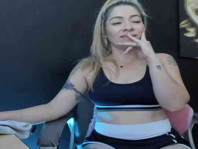 viktoria-davis webcam