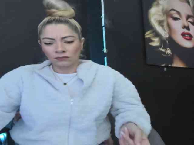 viktoria-davis webcam