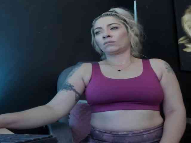 viktoria-davis webcam