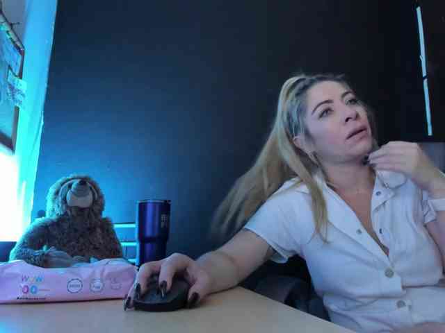 viktoria-davis webcam