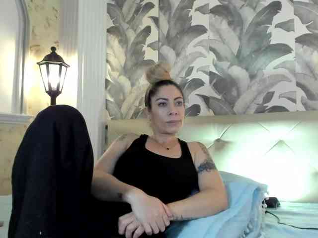 viktoria-davis webcam