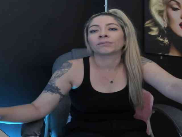 viktoria-davis webcam