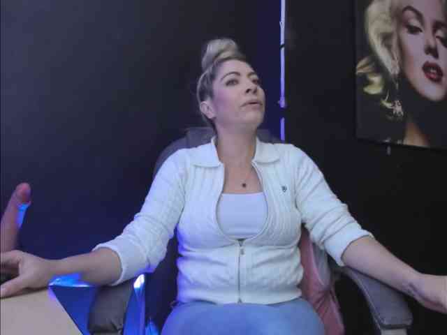 viktoria-davis webcam