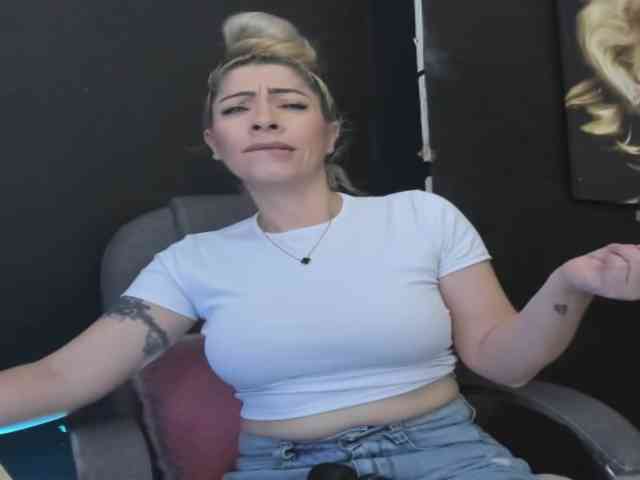 viktoria-davis webcam