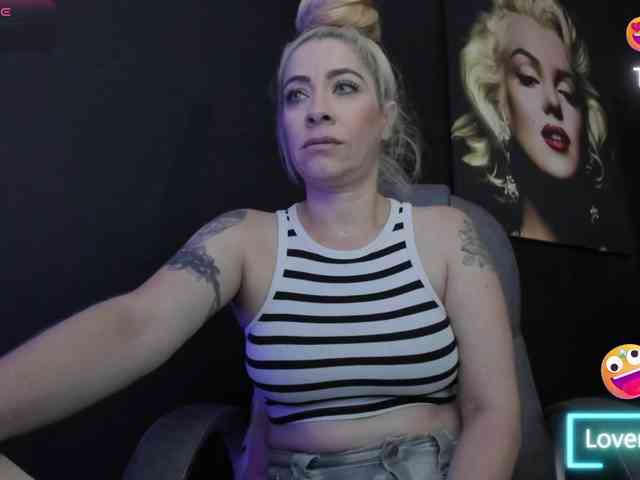 viktoria-davis webcam