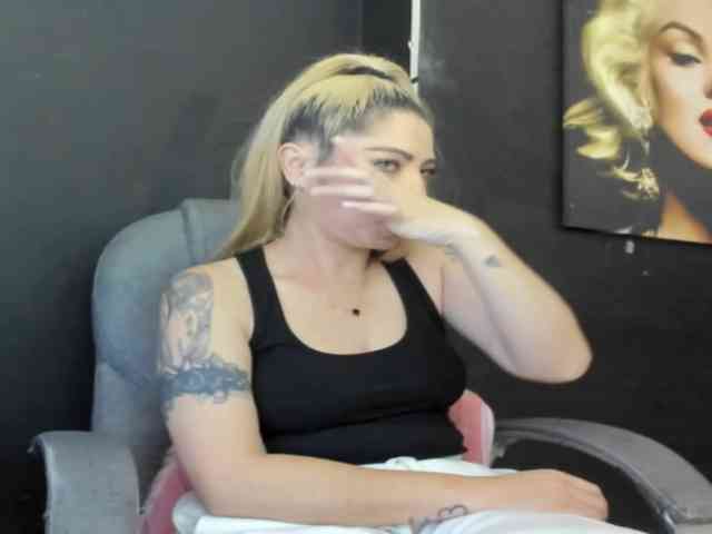 viktoria-davis webcam