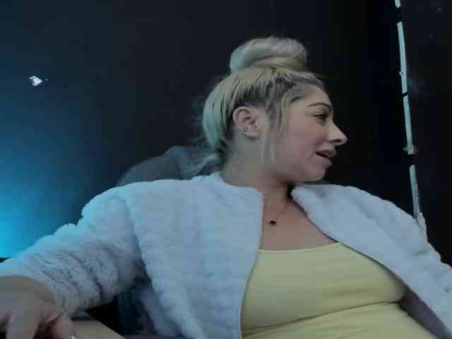 viktoria-davis webcam