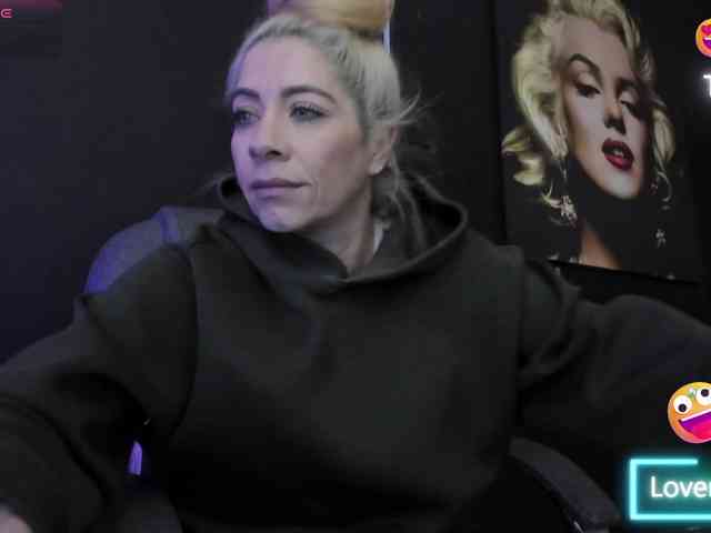 viktoria-davis webcam