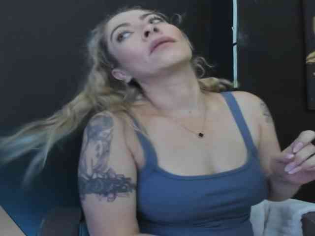 viktoria-davis webcam