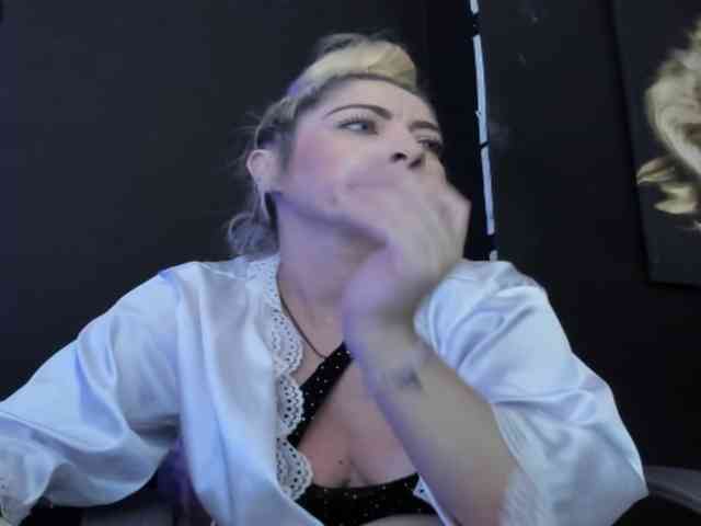 viktoria-davis webcam