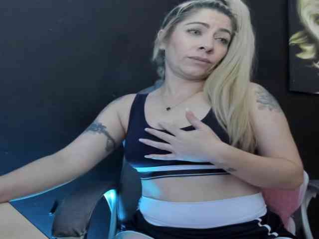 viktoria-davis webcam