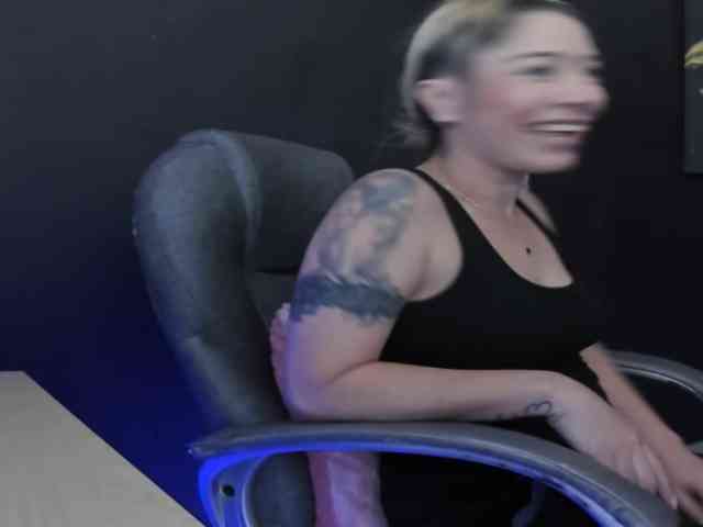 viktoria-davis webcam