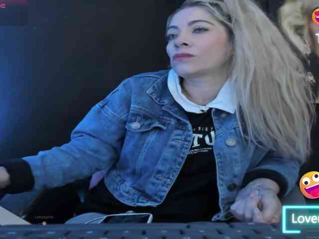 viktoria-davis webcam