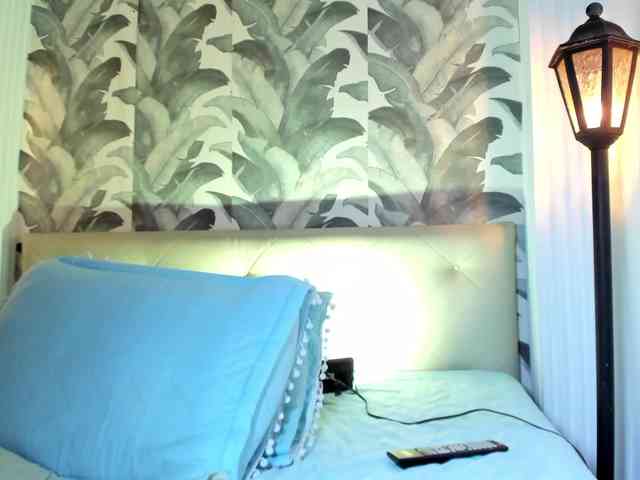 viktoria-davis webcam