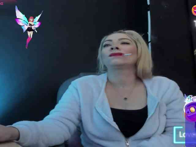 viktoria-davis viktoria-davis