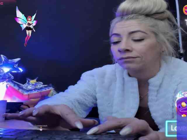 viktoria-davis viktoria-davis