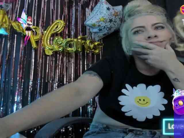 viktoria-davis viktoria-davis