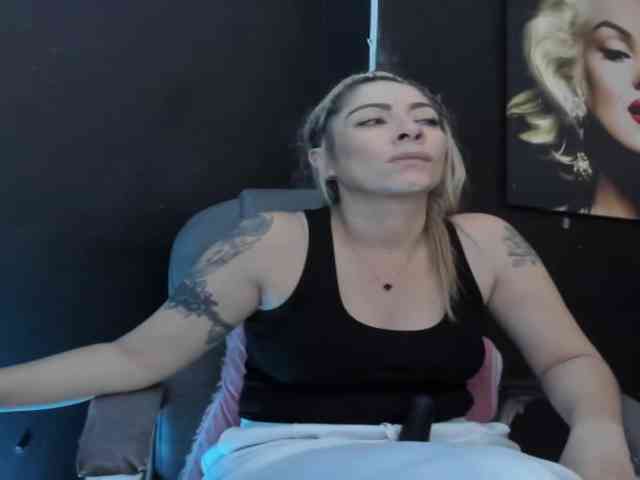 viktoria-davis webcam