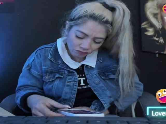 viktoria-davis webcam