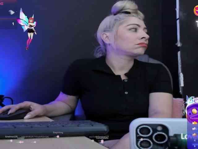 viktoria-davis viktoria-davis