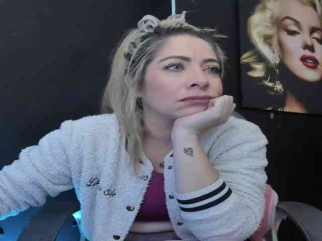 viktoria-davis webcam