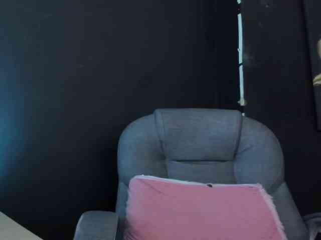 viktoria-davis viktoria-davis