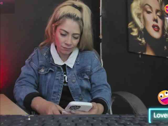 viktoria-davis webcam