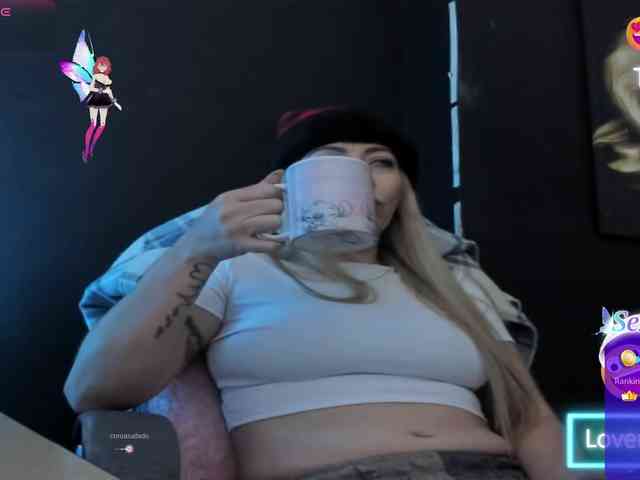 viktoria-davis viktoria-davis