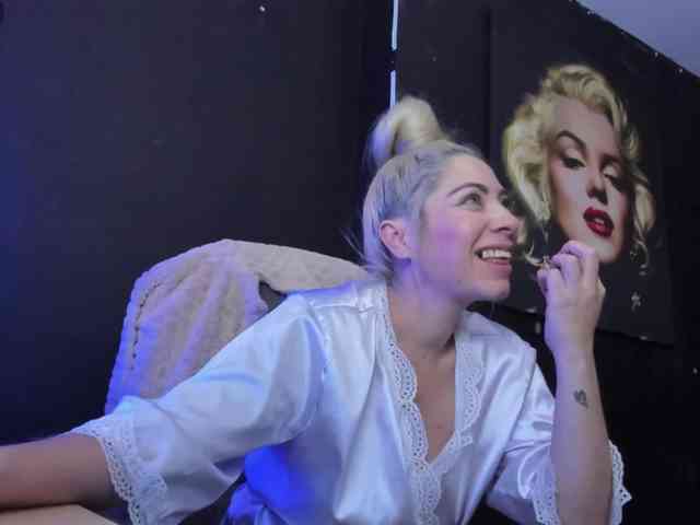 viktoria-davis webcam