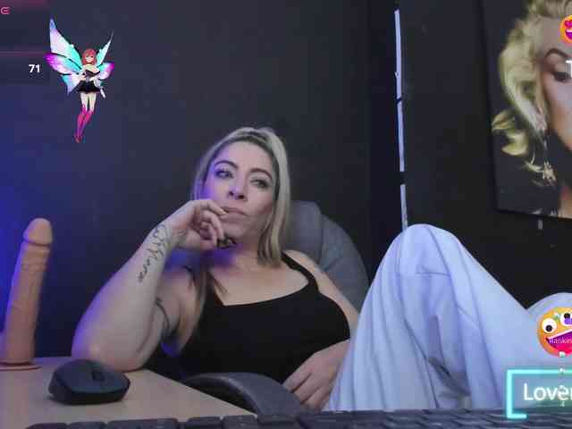 viktoria-davis webcam