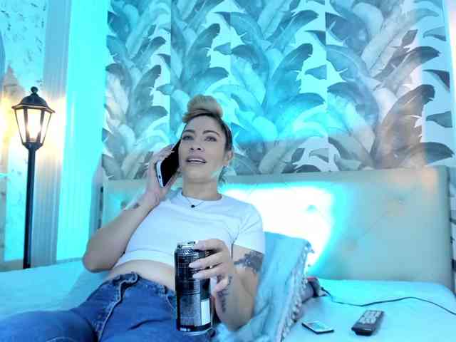 viktoria-davis webcam