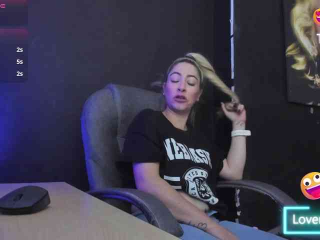 viktoria-davis webcam