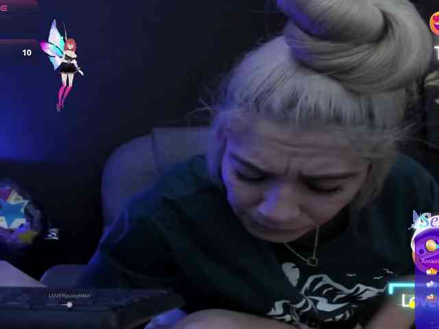 viktoria-davis viktoria-davis