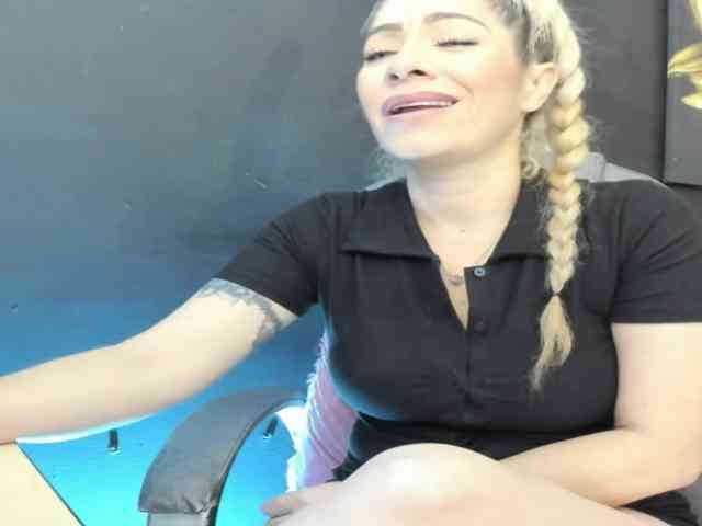 viktoria-davis webcam