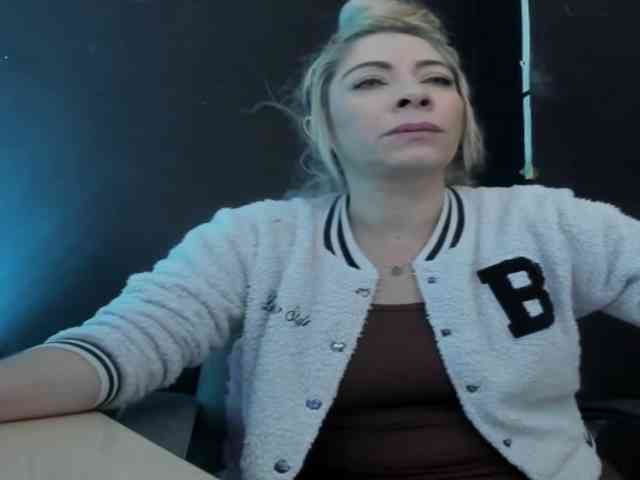 viktoria-davis webcam